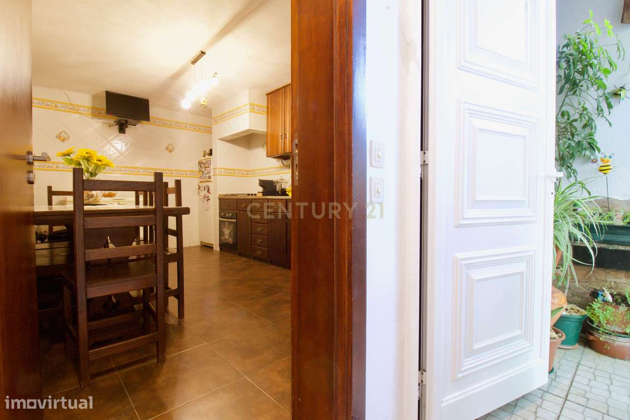 Moradia T3 em Évora-15
