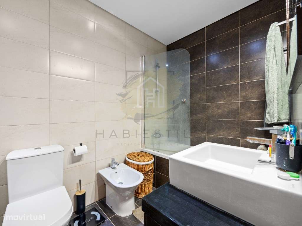 Apartamento T2 com lugar de garagem-15