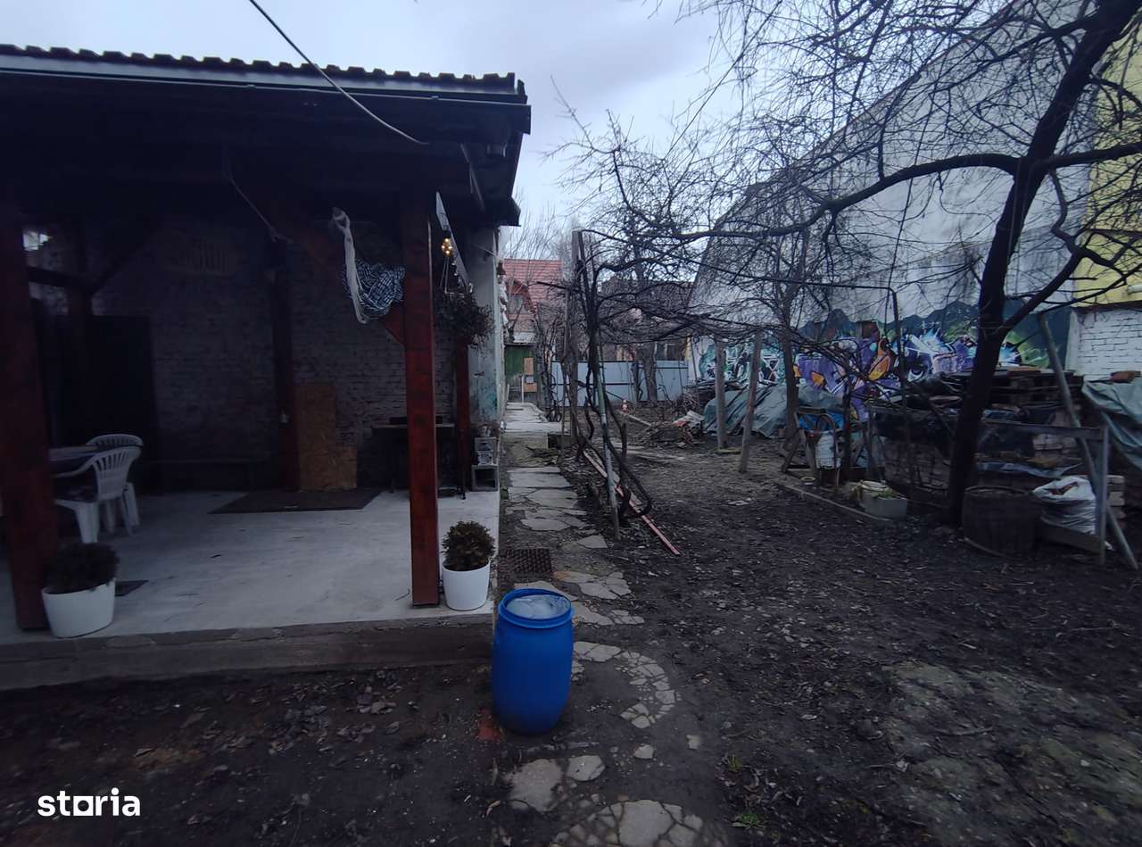 Teren 393mp, str.Savinesti, cu casa demolabila-3