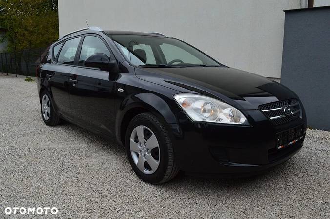 Kia Ceed Cee'd 1.6 Crdi Comfort + - 11