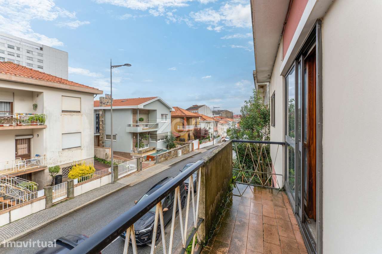Moradia Bifamiliar com garagem e jardim, em Vila Nova de Gaia. - Grande imagem: 3/60