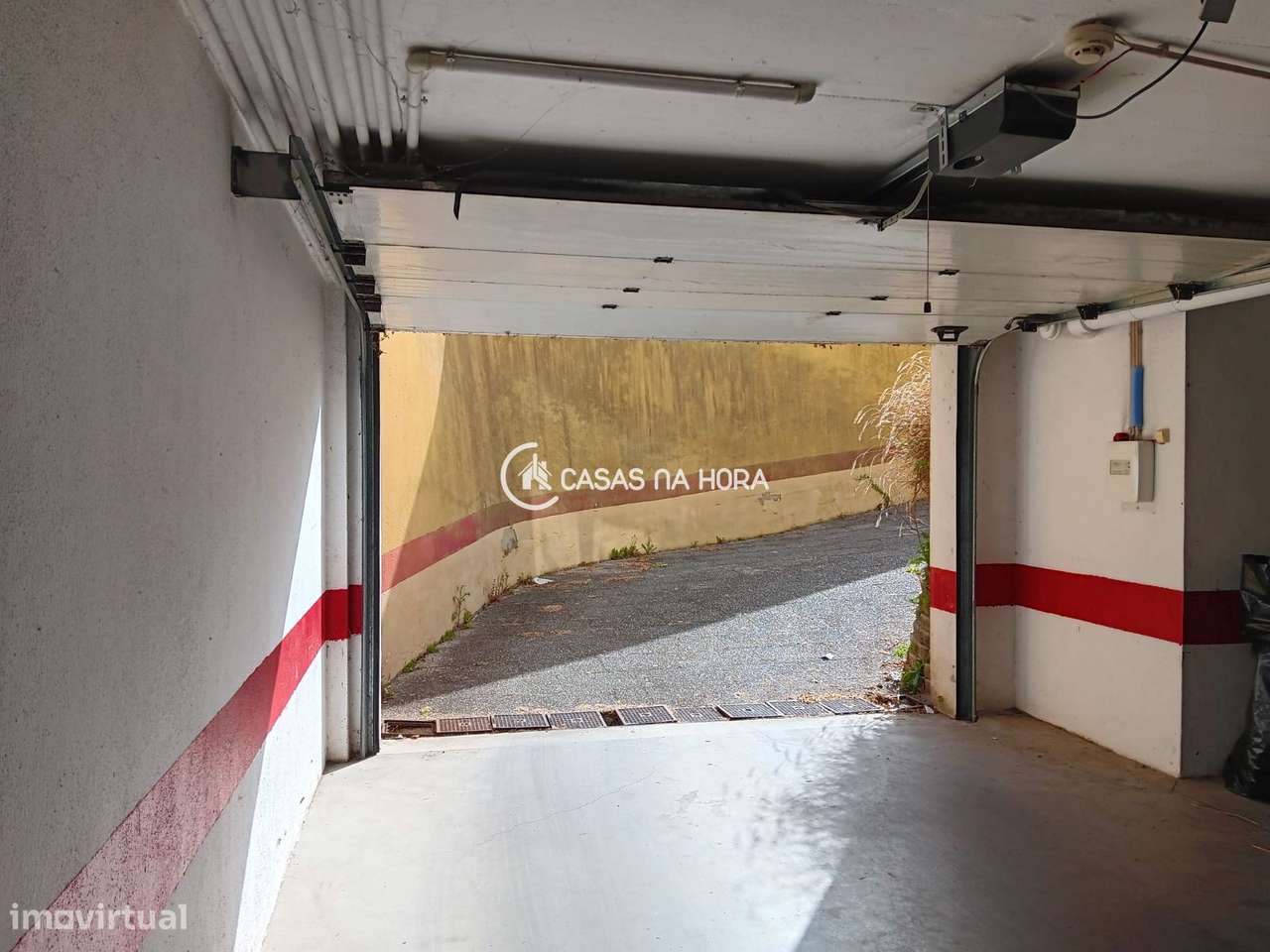 Garagem/armazém no centro de Carcavelos-15