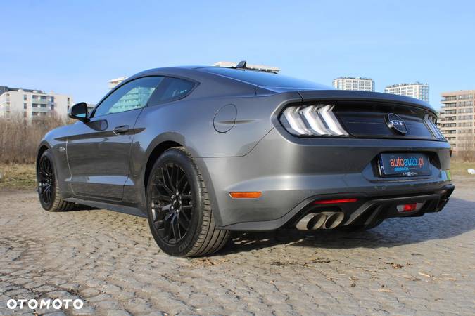 Ford Mustang 5.0 V8 GT - 4