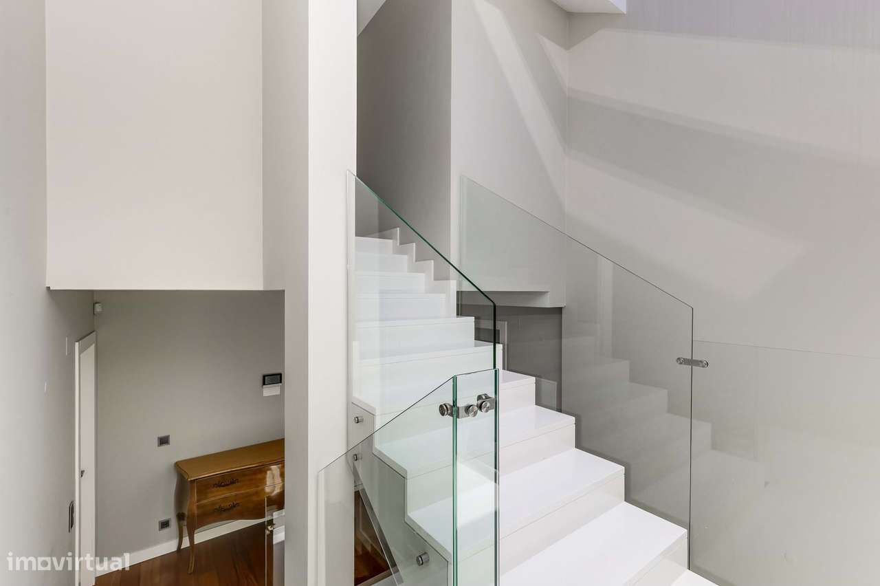 Moradia T5 de Luxo no Estoril — Exclusividade, Conforto e Estilo de Vi-28