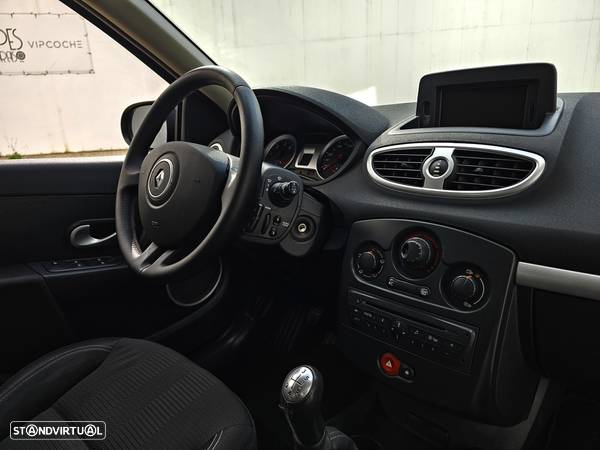 Renault Clio - 48