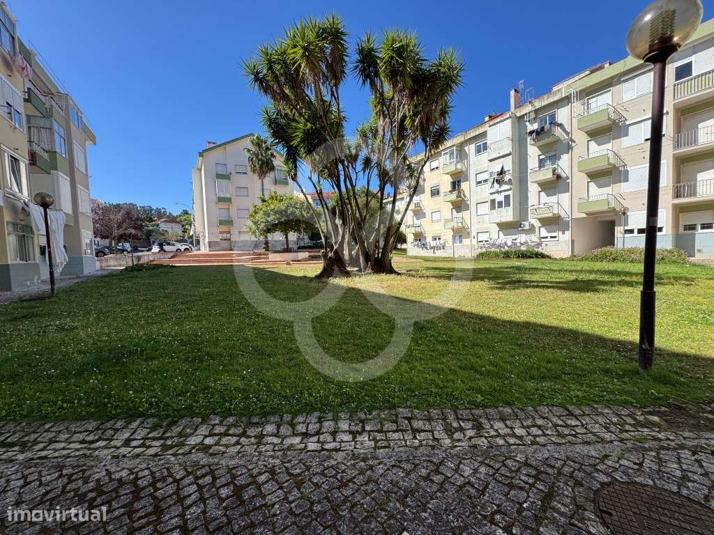 Apartamento T3 em Carnaxide com excelente localização próximo a com...-17