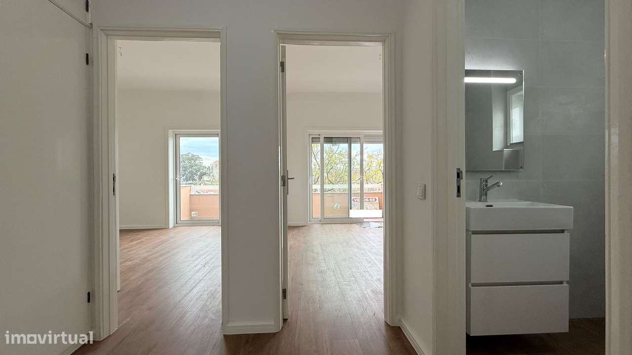 Apartamento T3 com garagem fechada em Águas Santas-14