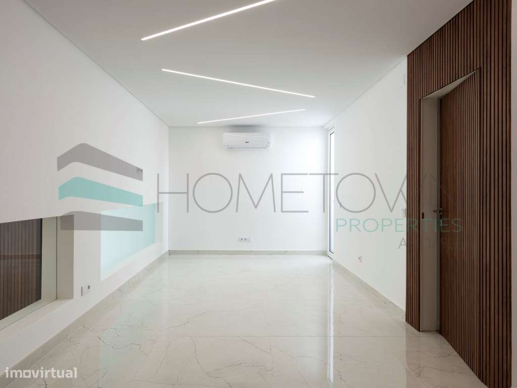 Fantástica Moradia T3 Renovada - A Apenas Minutos da Praia e Praça,... - Grande imagem: 4/29