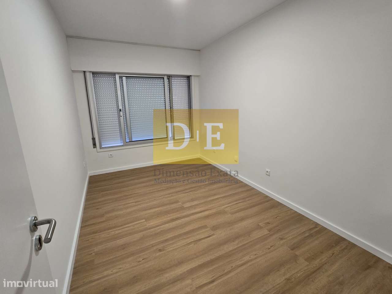 Apartamento T4 em Zona Central da Sª da Hora Junto à Estação do M-24
