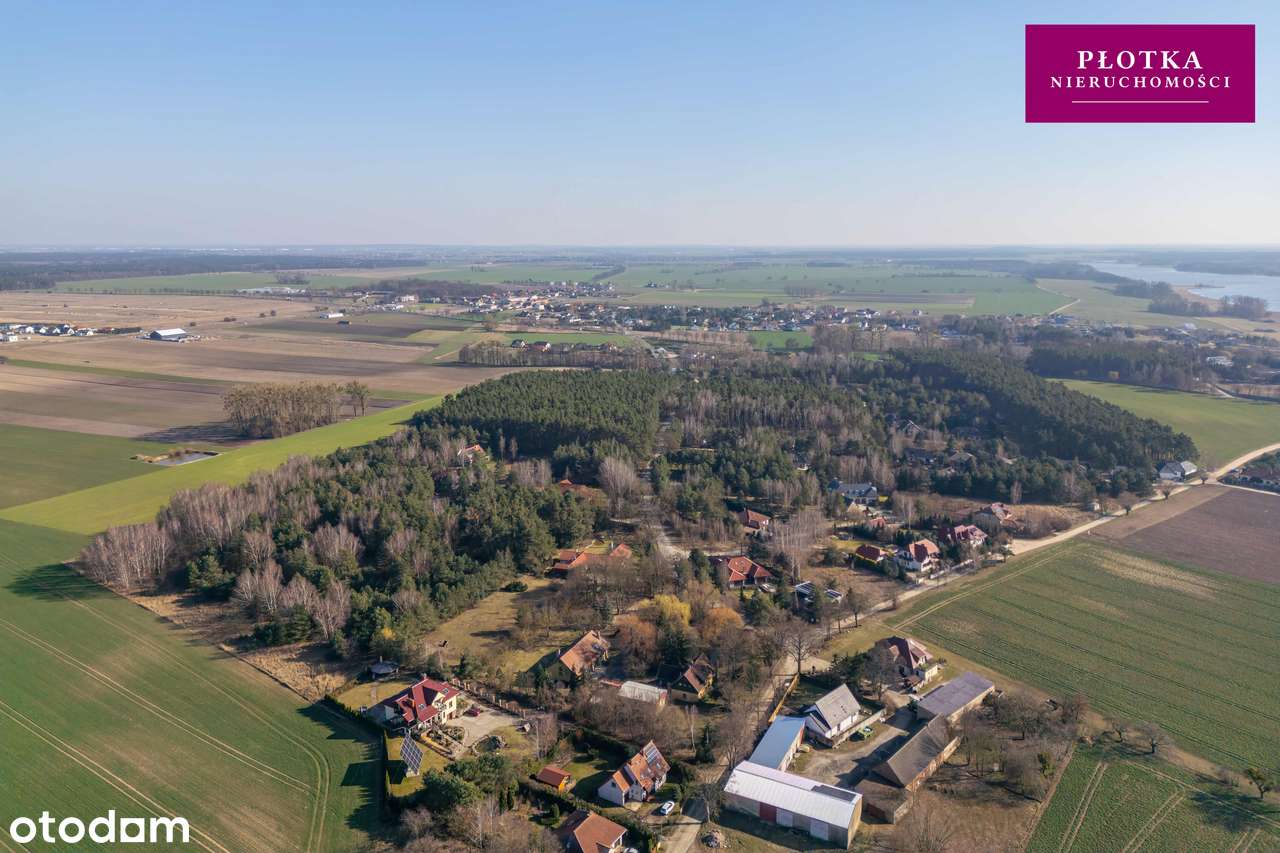 Dom z oranżerią z kominkiem ze stawem i altaną, wraz z domem weselnym-5