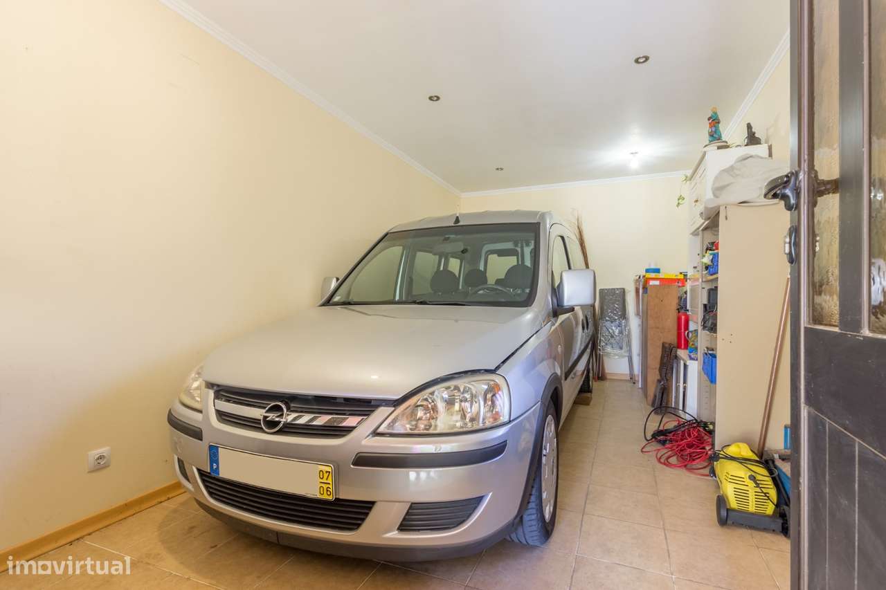 Moradia T3 + 1 em Vale Milhaços - Corroios com Garagem-26