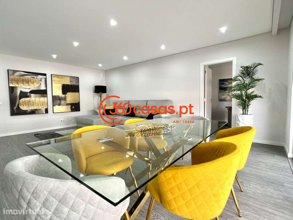 Apartamento T3 Novo com piscina, garagem e arrecadação em Olhão-1