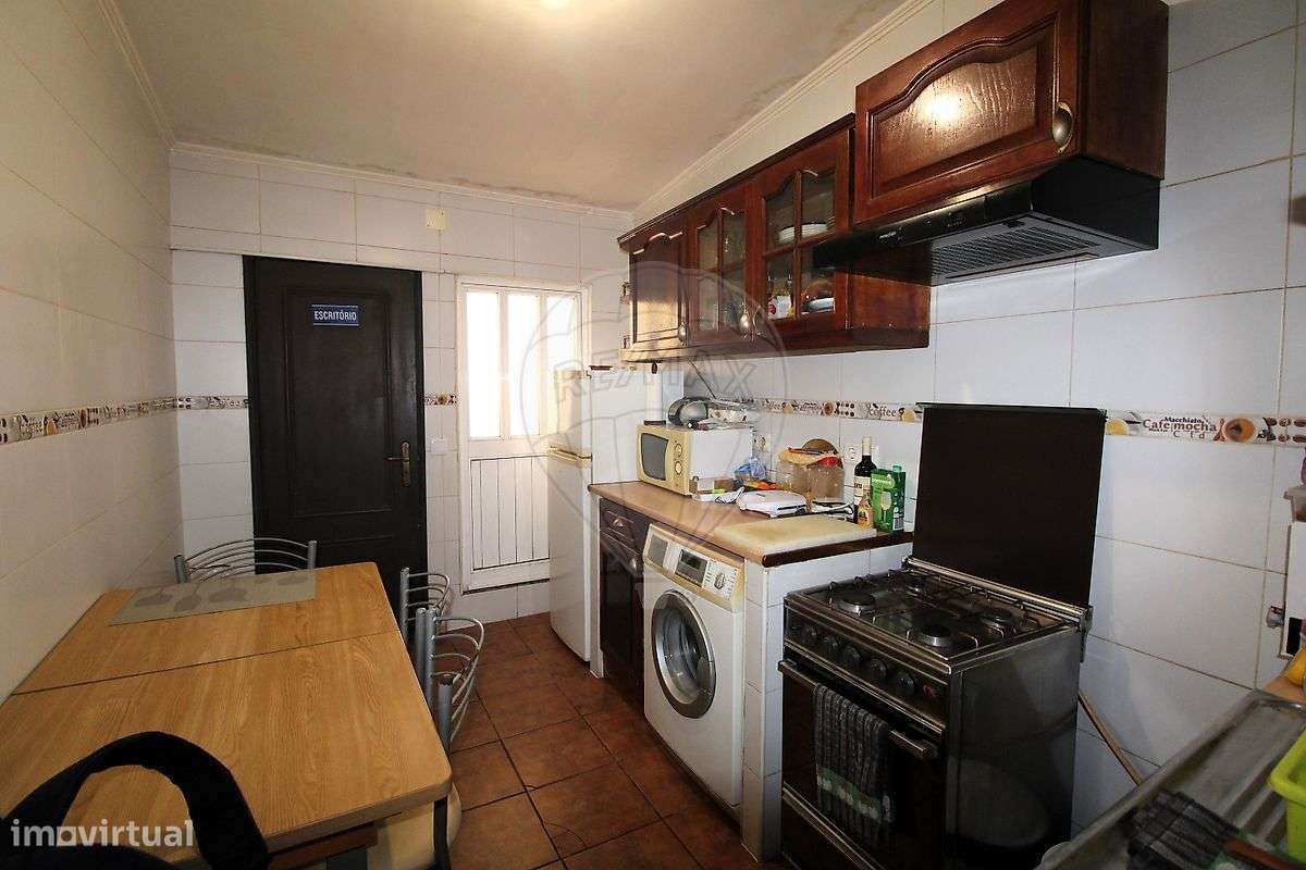 Moradia T2 para venda - Grande imagem: 2/9