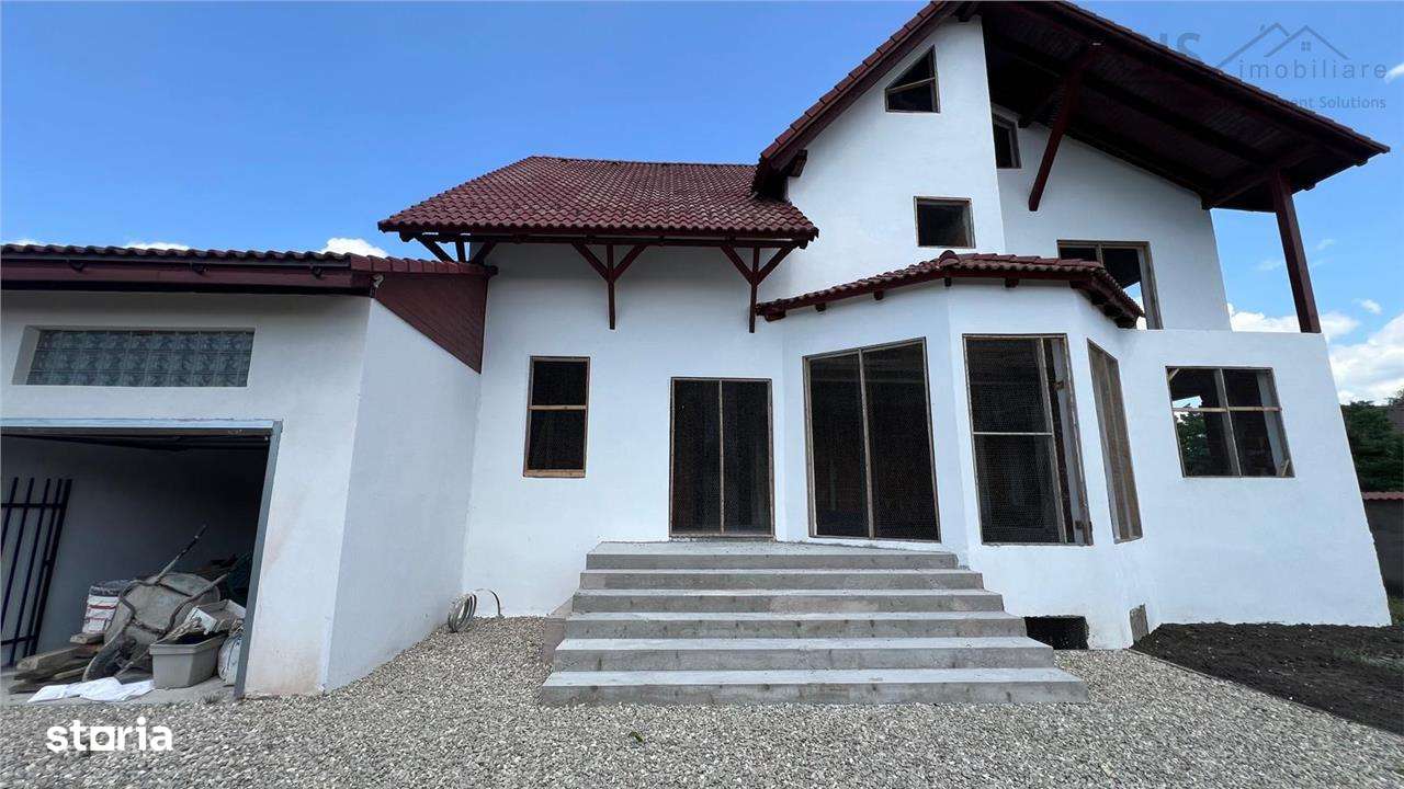 Vila la rosu intr o zona rezidentiala exclusivista Halchiu - Imagine principală: 4/20