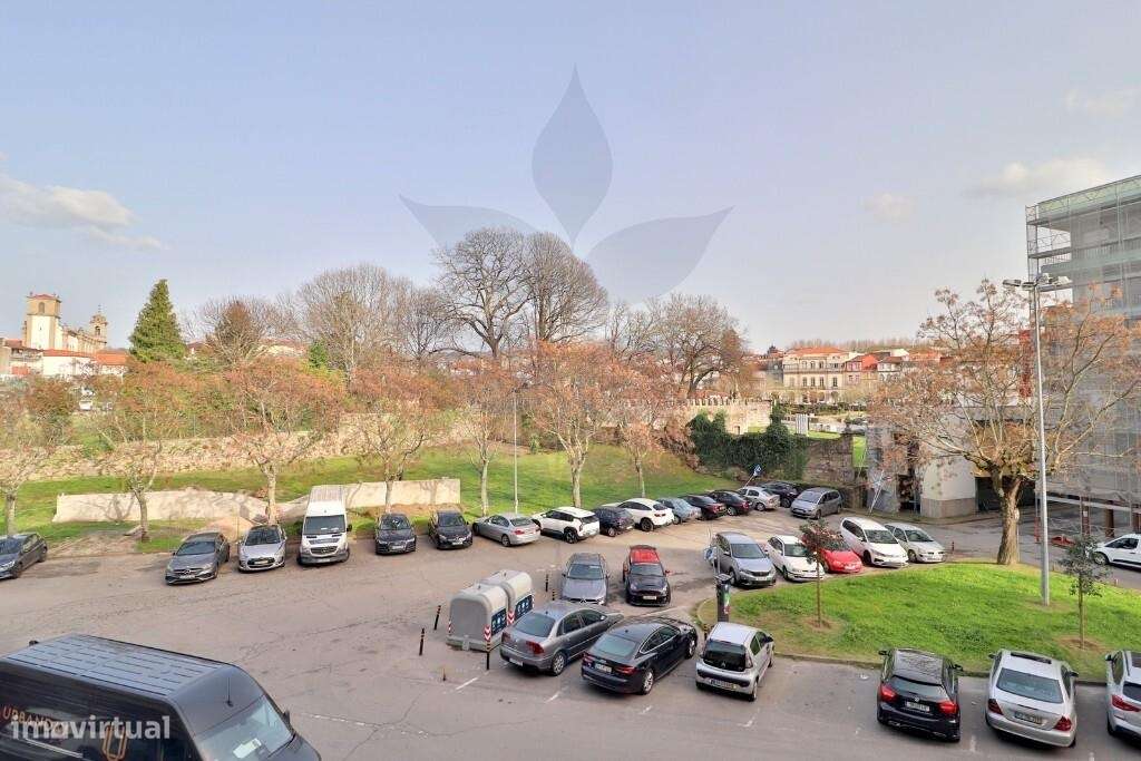 Venda apartamento T2 totalmente renovado em Maximinos-30