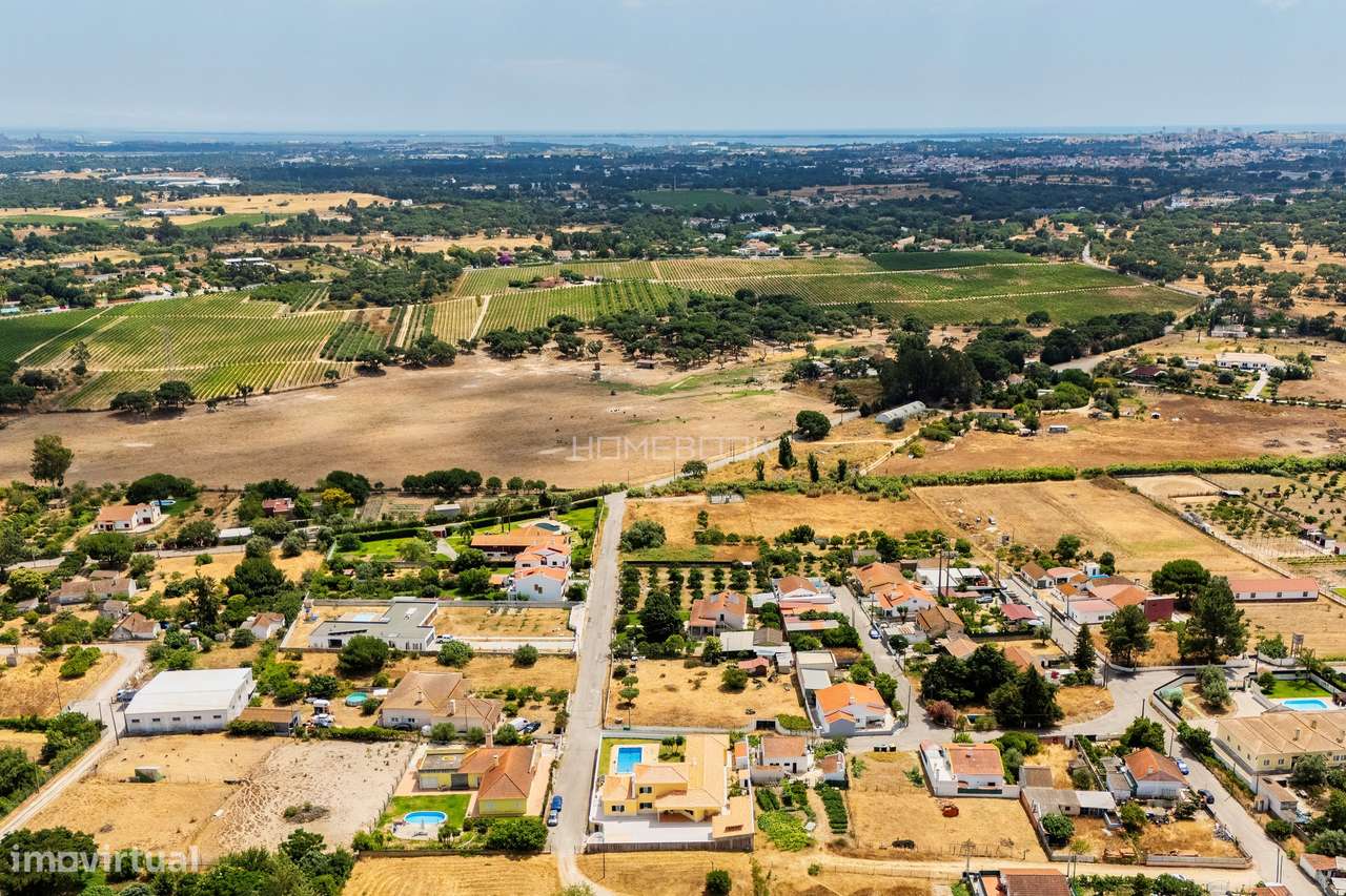 Moradia c/ 354 m² | Lote 1130 m² | Piscina e Jardim em Brejos do Assa-34