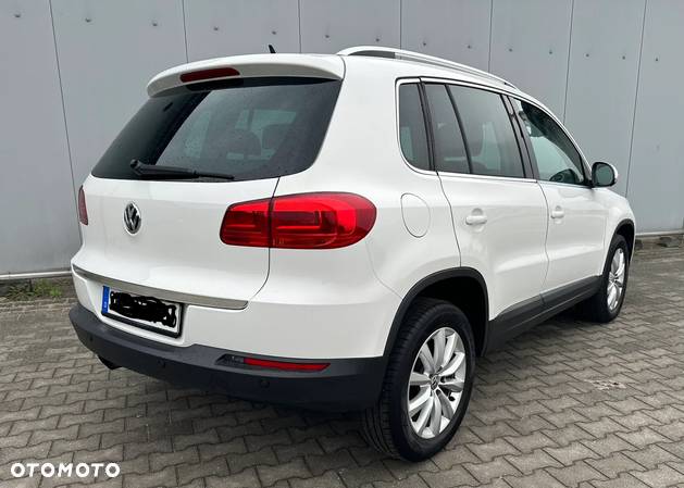 Volkswagen Tiguan 2.0 TDI DPF BlueMotion Technology Exclusive - 6