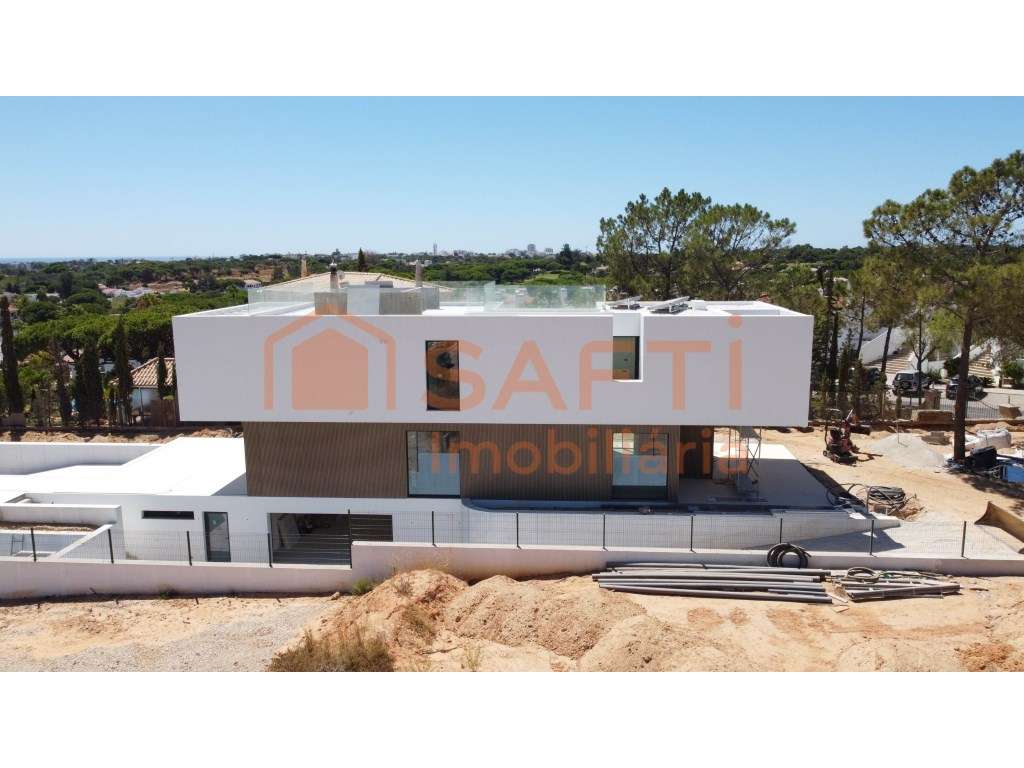 Moradia com 4 Quartos em Construção em Vila Sol - Grande imagem: 5/32