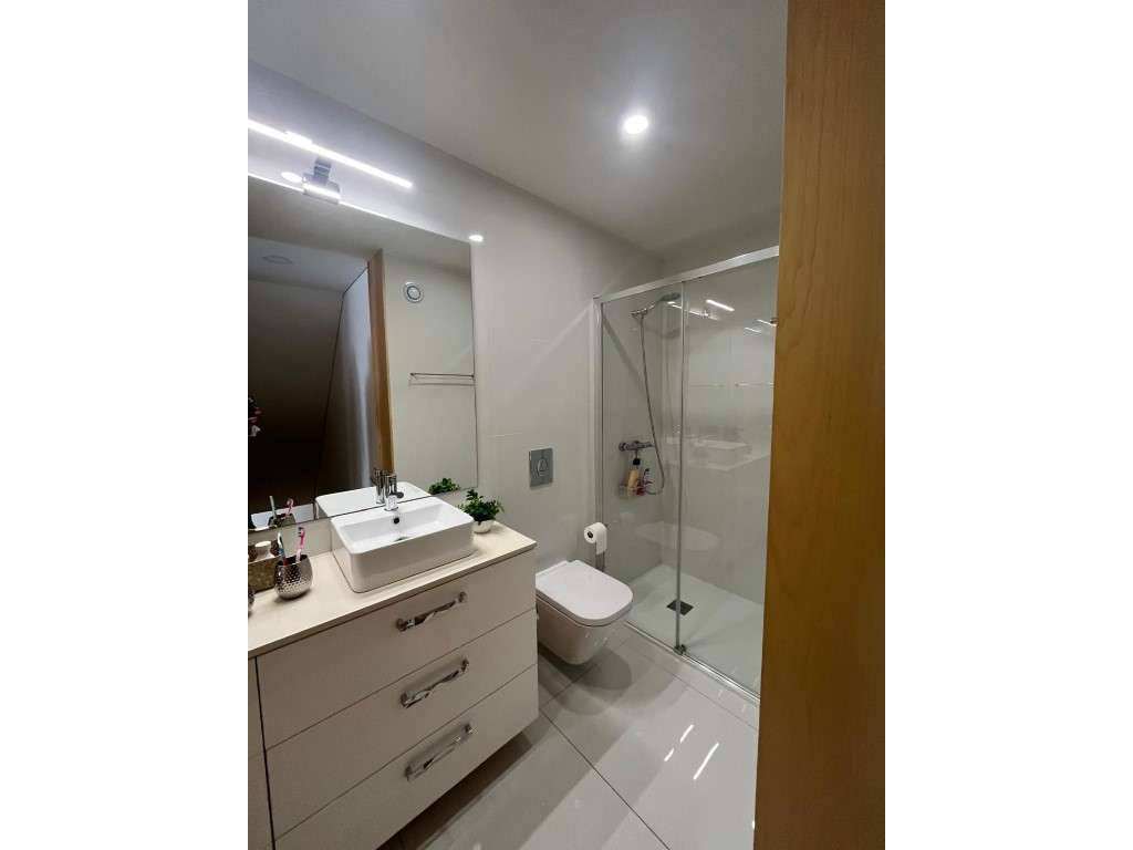 Excelente Apartamento T3 DUPLEX - Como Novo - AVES -* Oferta Escrit...-30
