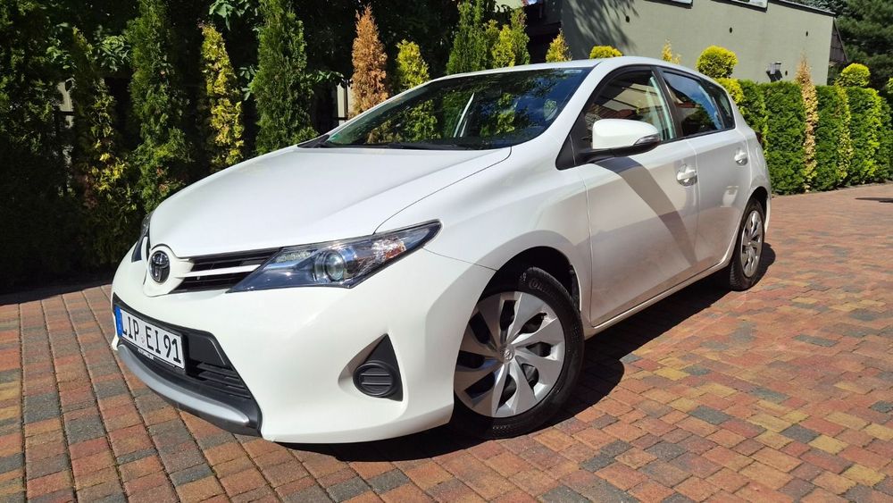 Toyota Auris II (2012-) 1.33 VVT-i Terra 2013