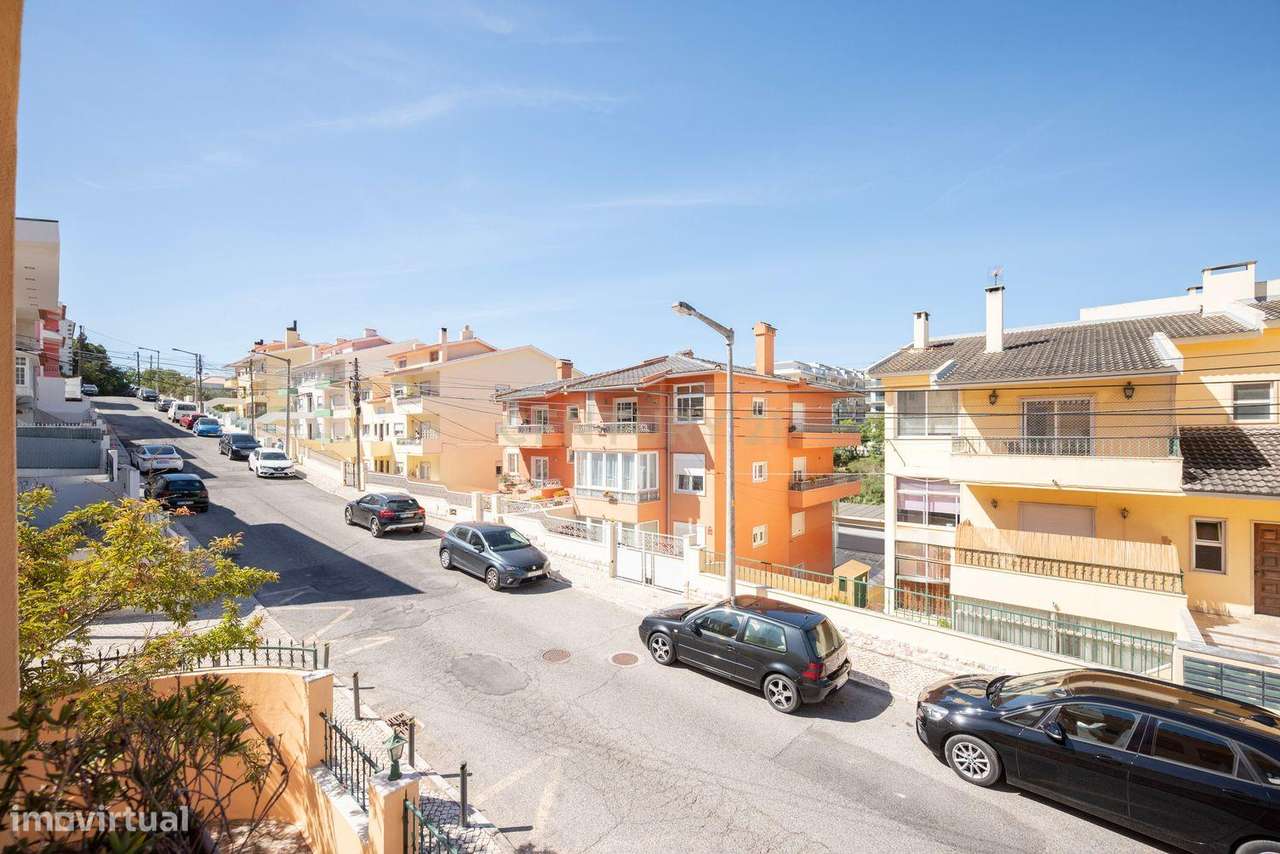 Moradia remodelada de 6 assoalhadas Exclusiva no Estoril-47