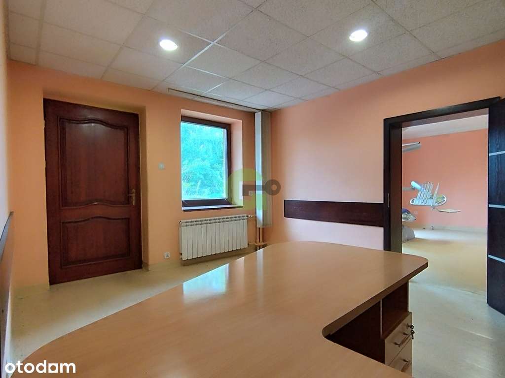 Dom w Kłomnicach z dużym potencjałem!-14