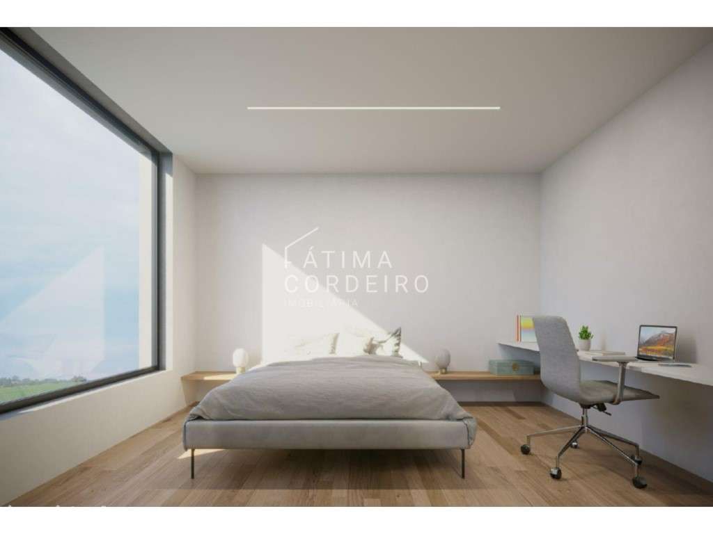 Moradia Isolada T4 com piscina e garagem situada na Aroeira-21