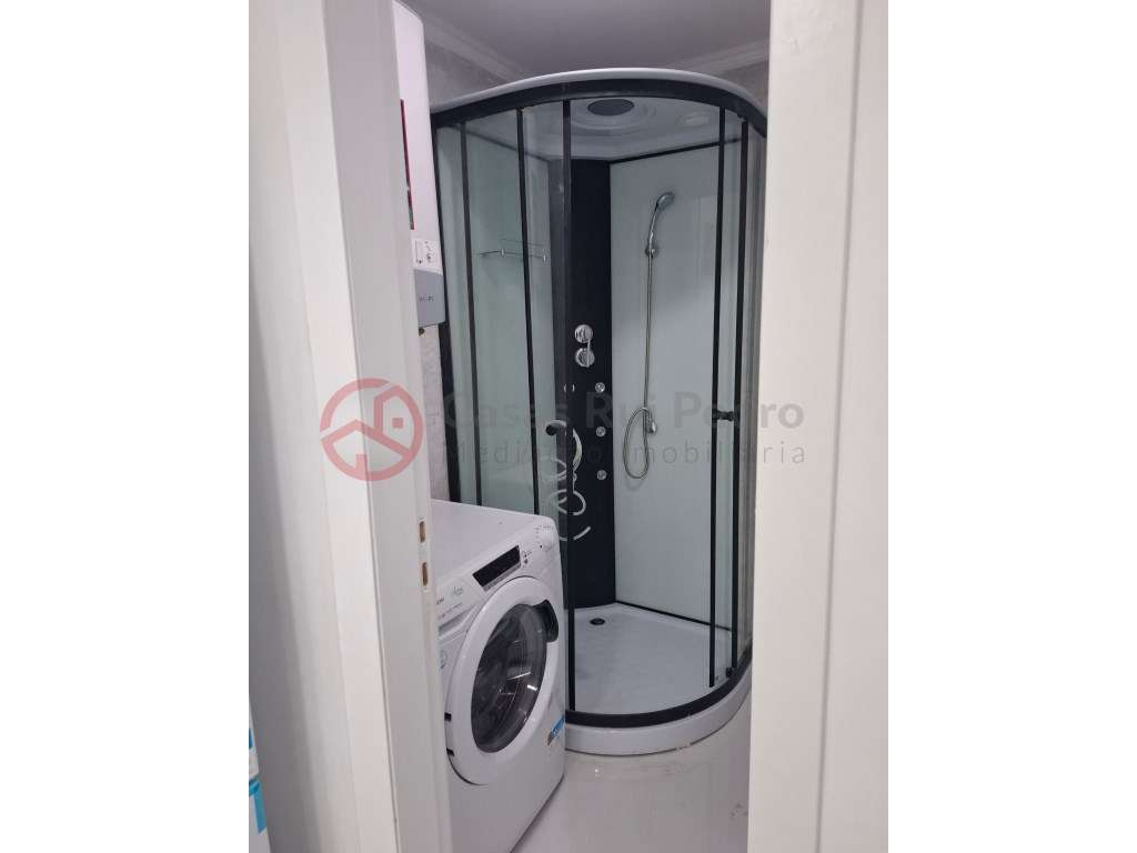 Espaço transformado em T2, com rendimento, em Vale de Milhaços - Grande imagem: 3/17