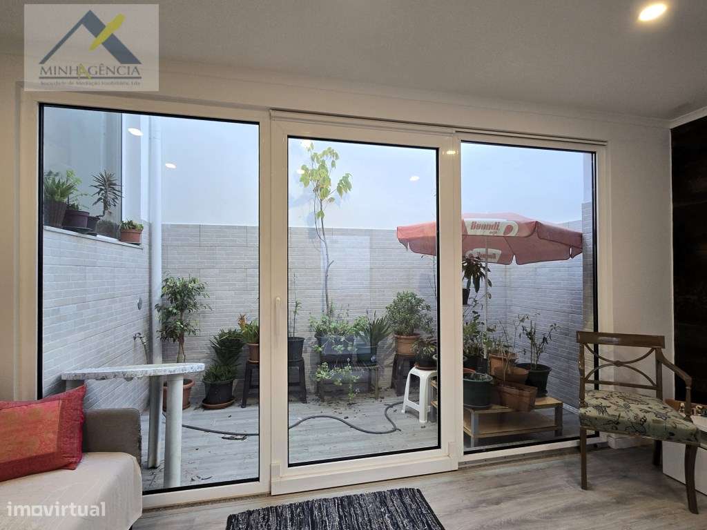Moradia T3 remodelada na Rua Batalha do Viso em Setúbal - Grande imagem: 4/27