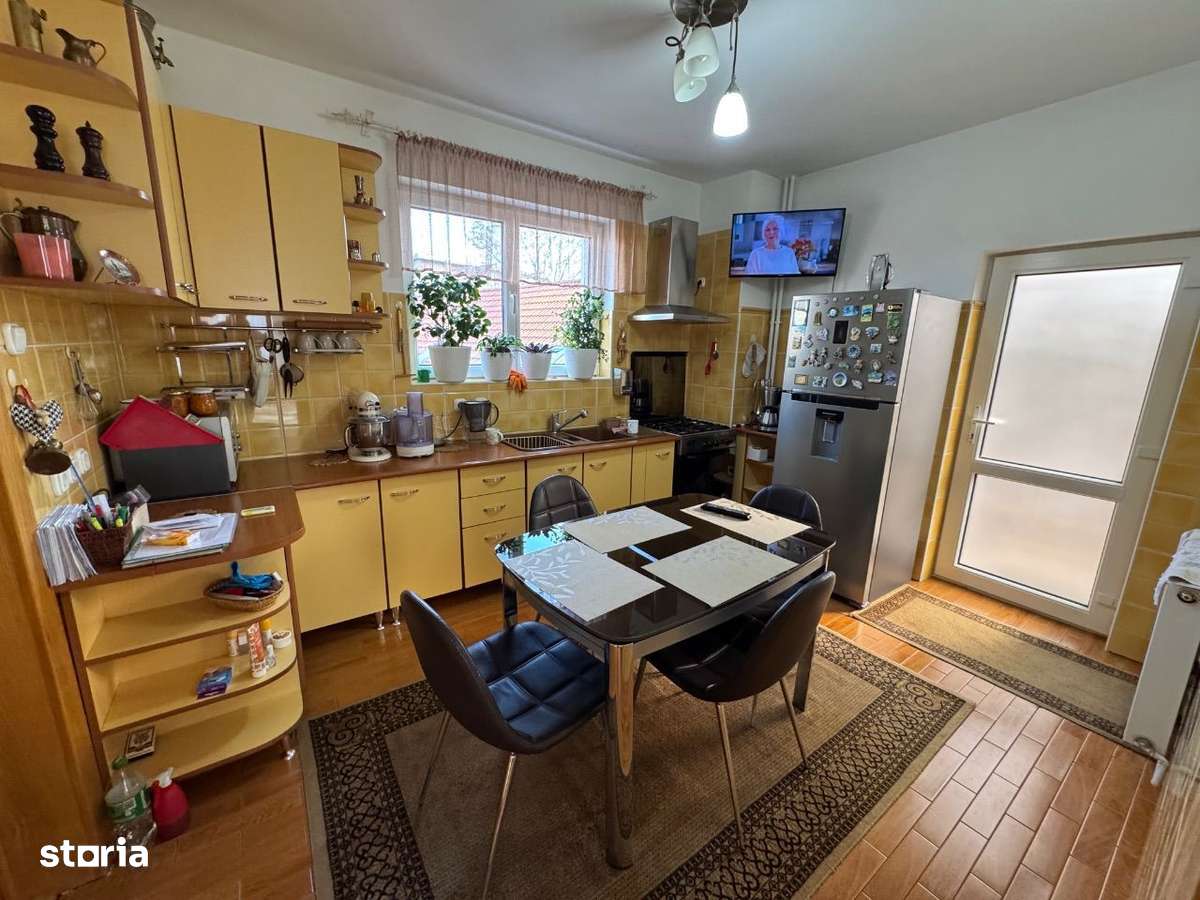 Casa P+2 zona CENTRALĂ-10