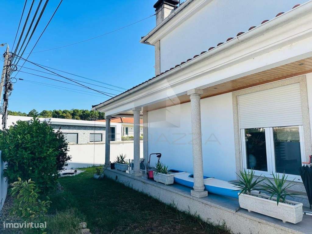 Casa de luxo à entrada da cidade de chaves-4