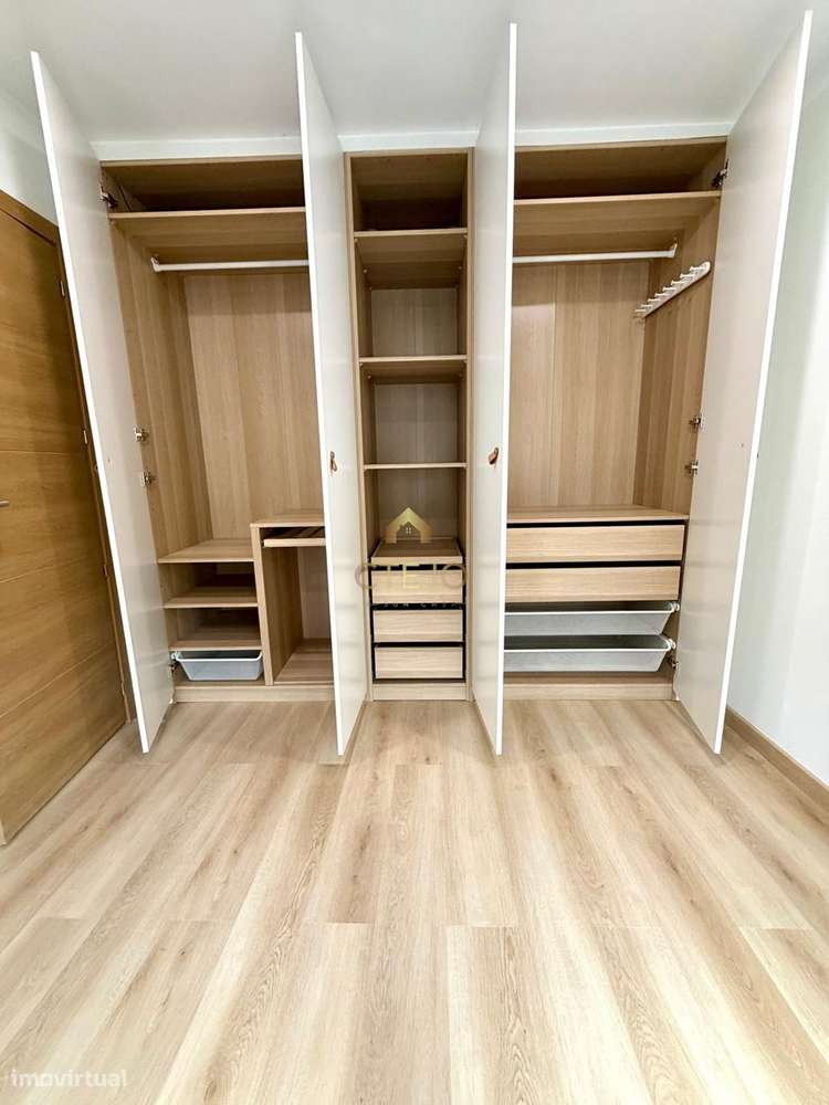 Apartamento T2 Totalmente Remodelado  No Centro da Bobadela-8