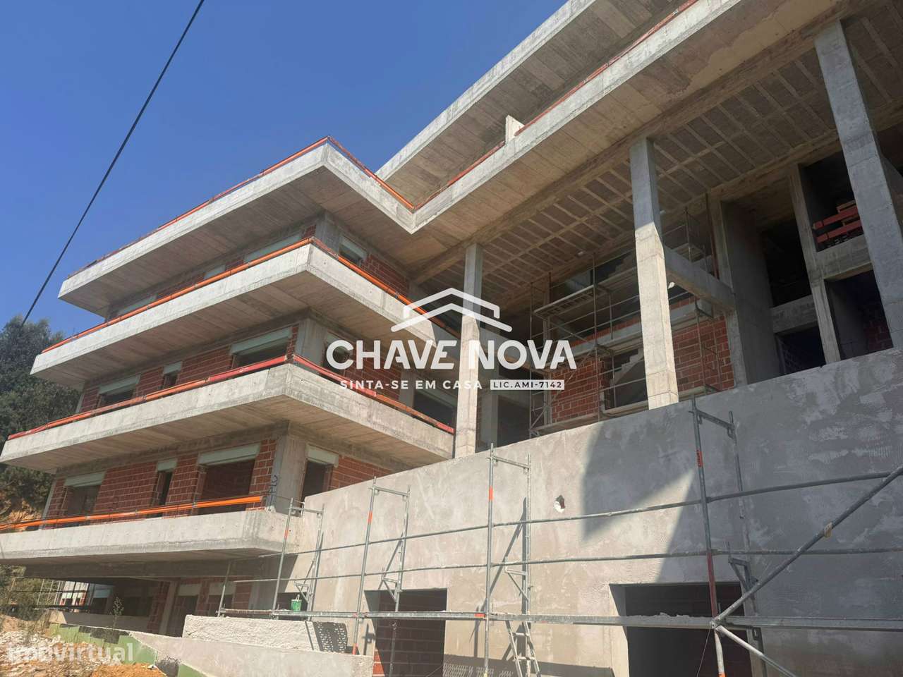 T3 Novo C/ 3 Lugares de Garagem em Oliveira de Azemeis - Grande imagem: 5/27