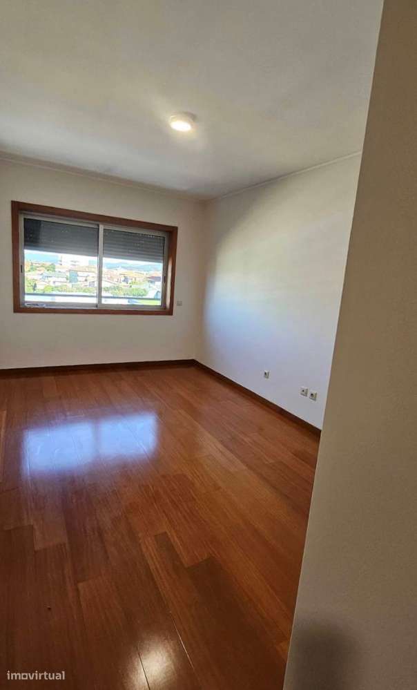 Arrendamento - T3 com 142 m² em Águas Santas - Grande imagem: 5/6
