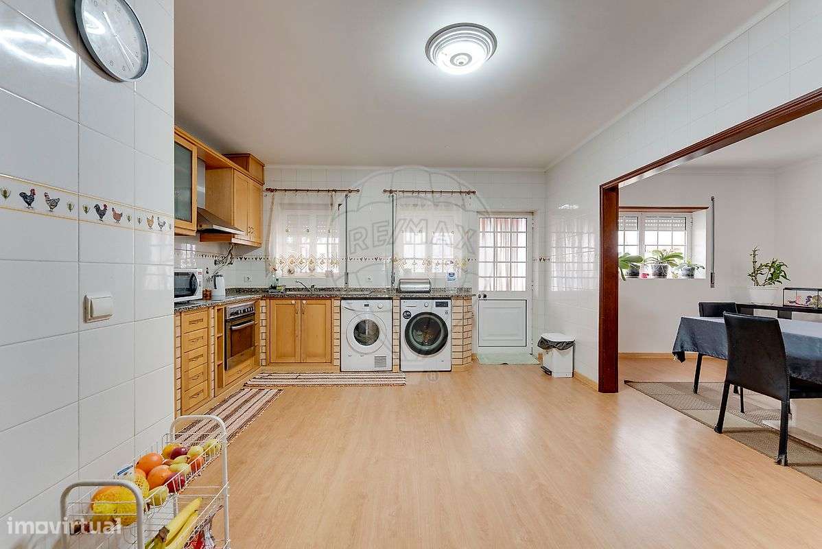 Moradia, 193 m², Recardães e Espinhel - Grande imagem: 4/36