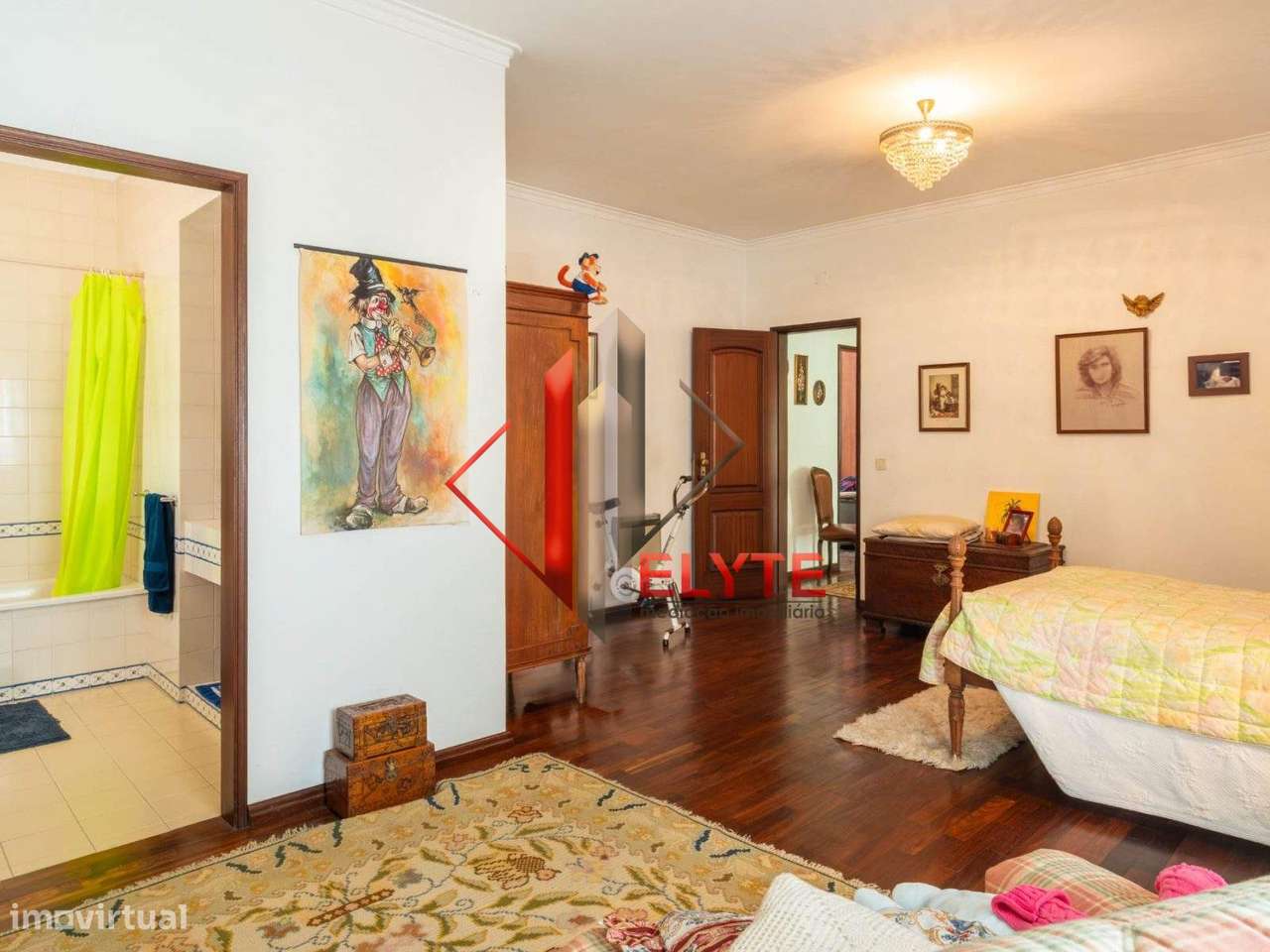 Moradia T7 no centro de Samora Correia-36