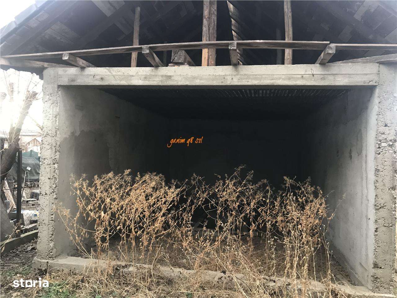 Casa de vanzare in Golesti, parter si etaj , 220 mp construiti , teren-12