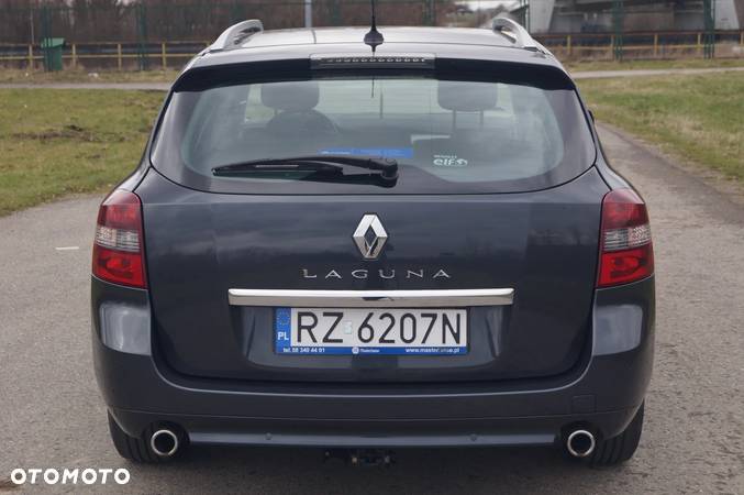 Renault Laguna 2.0 dCi Tech Run - 13