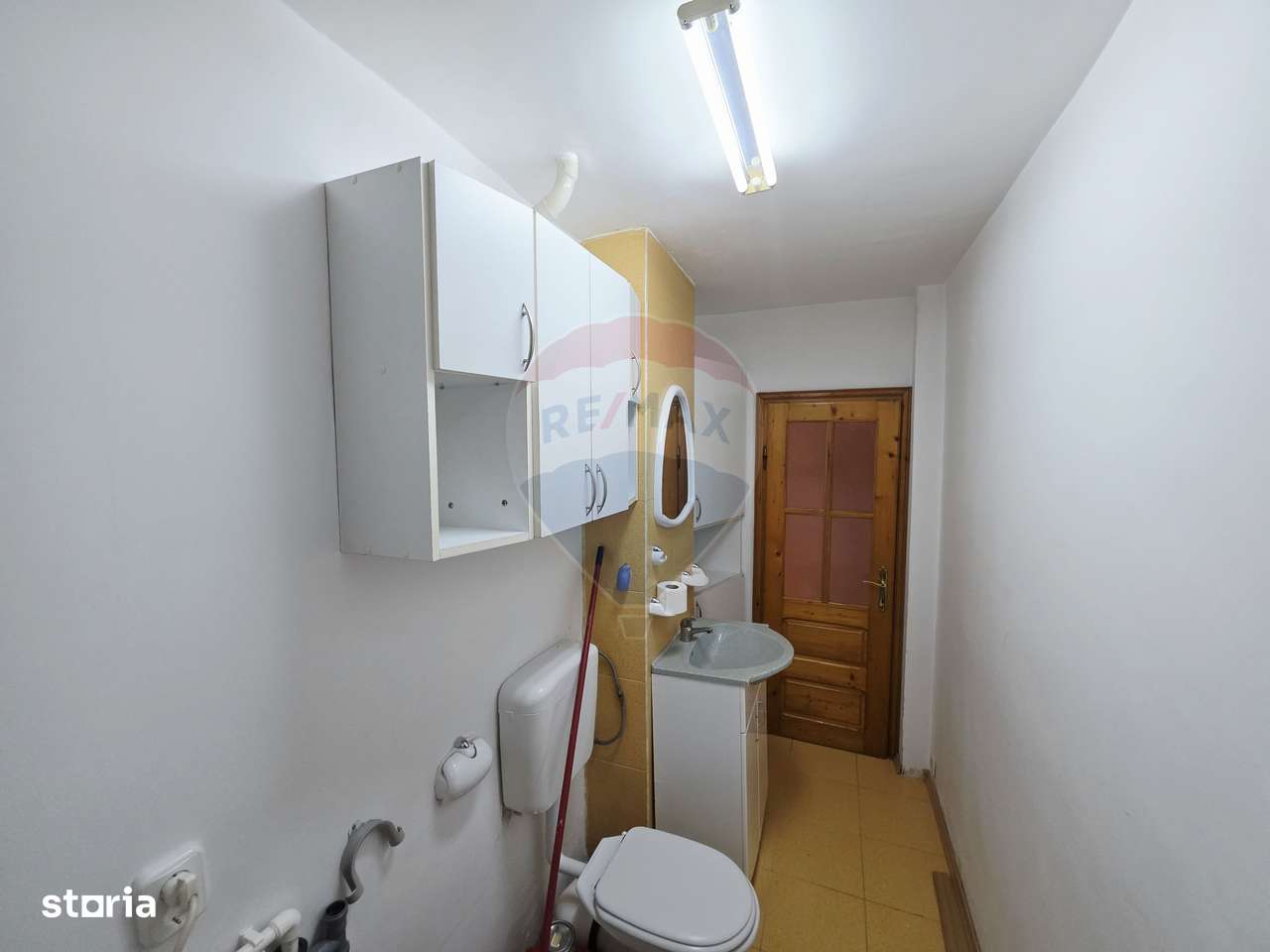 Apartament cu 4 camere de vânzare în zona Calea Romanului-16