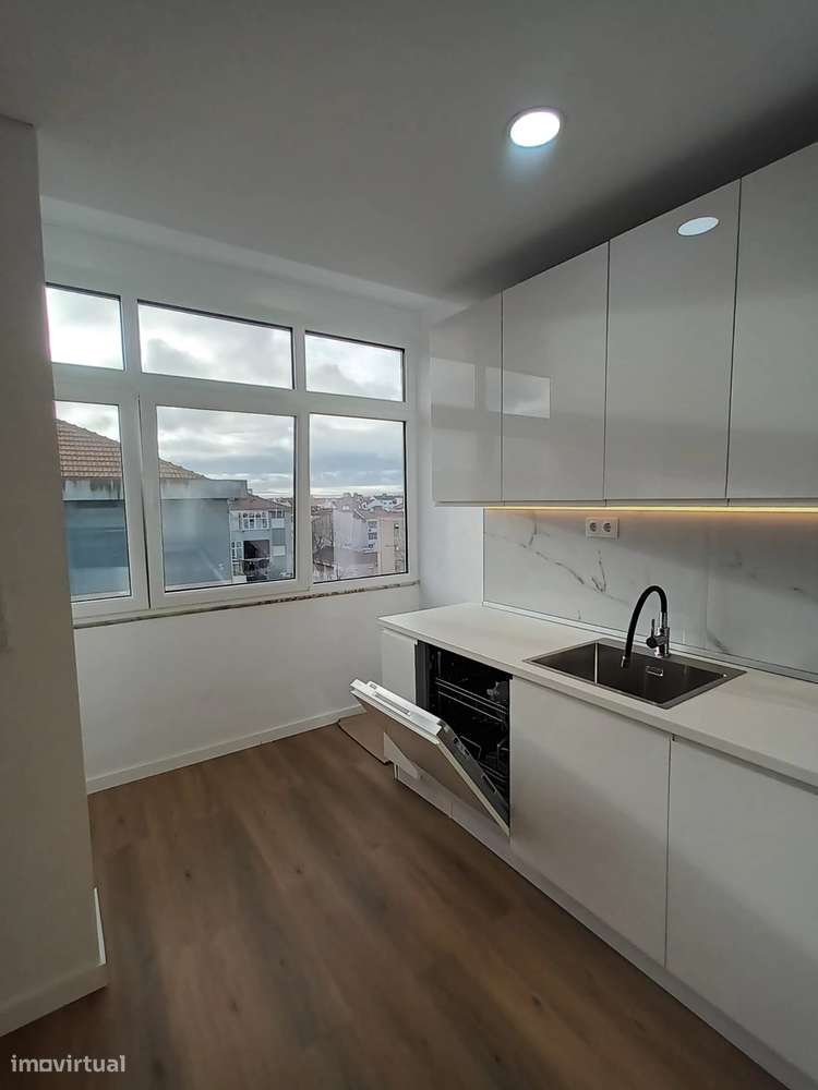 Apartamento T2, remodelado (Lavradio) - Grande imagem: 4/16