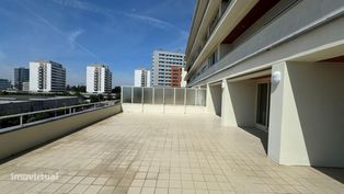 Apartamento T4 duplex junto Estádio do Bessa | Porto Centro