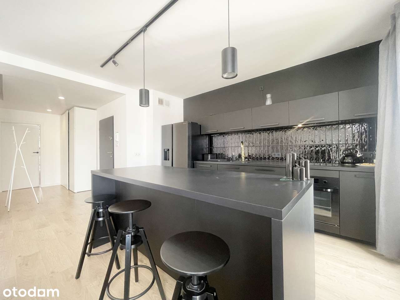 Apartament 70m2,  Premium z Kompletnym Wyposażeniem-2