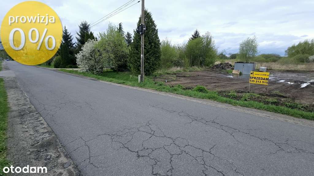 Dziaka przy asfaltowej drodze koło sklepu Lewiatan - Pełny obrazek: 4/11