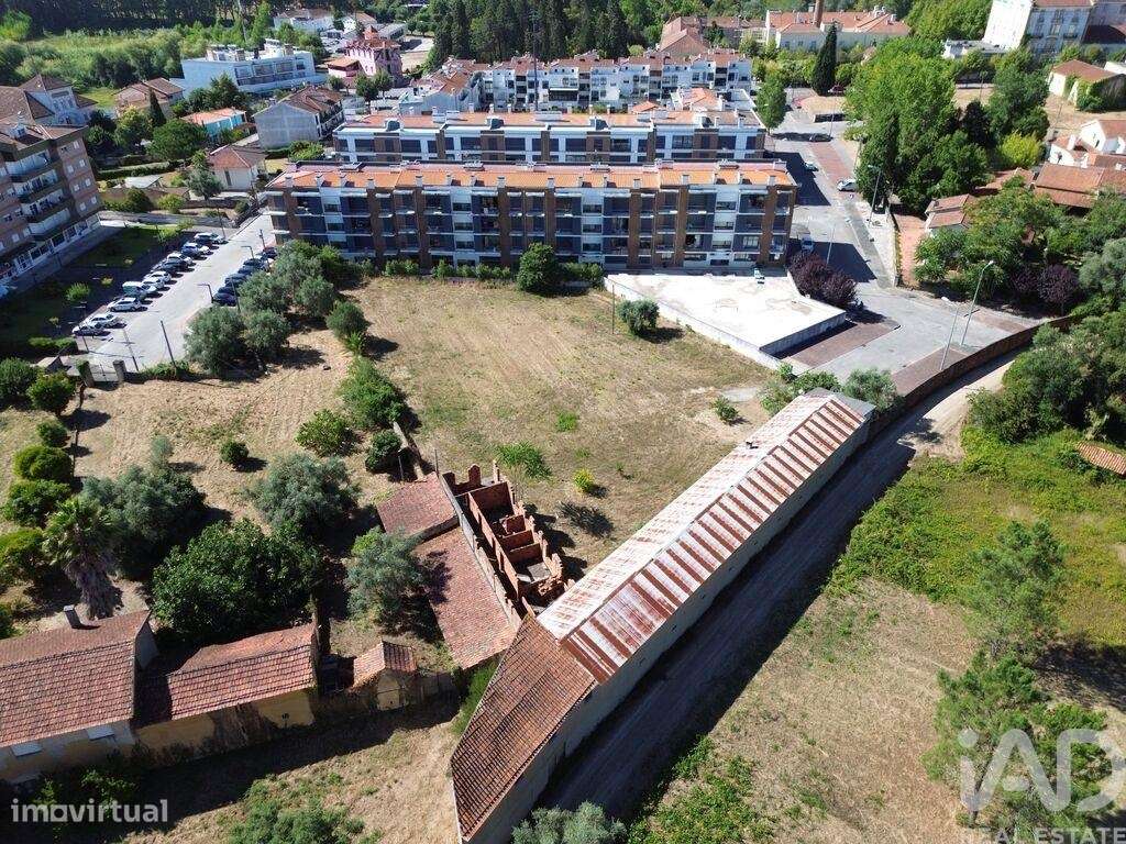 Terreno em Tamengos, Aguim e Óis do Bairro de 2635,00 m2 - Grande imagem: 4/15