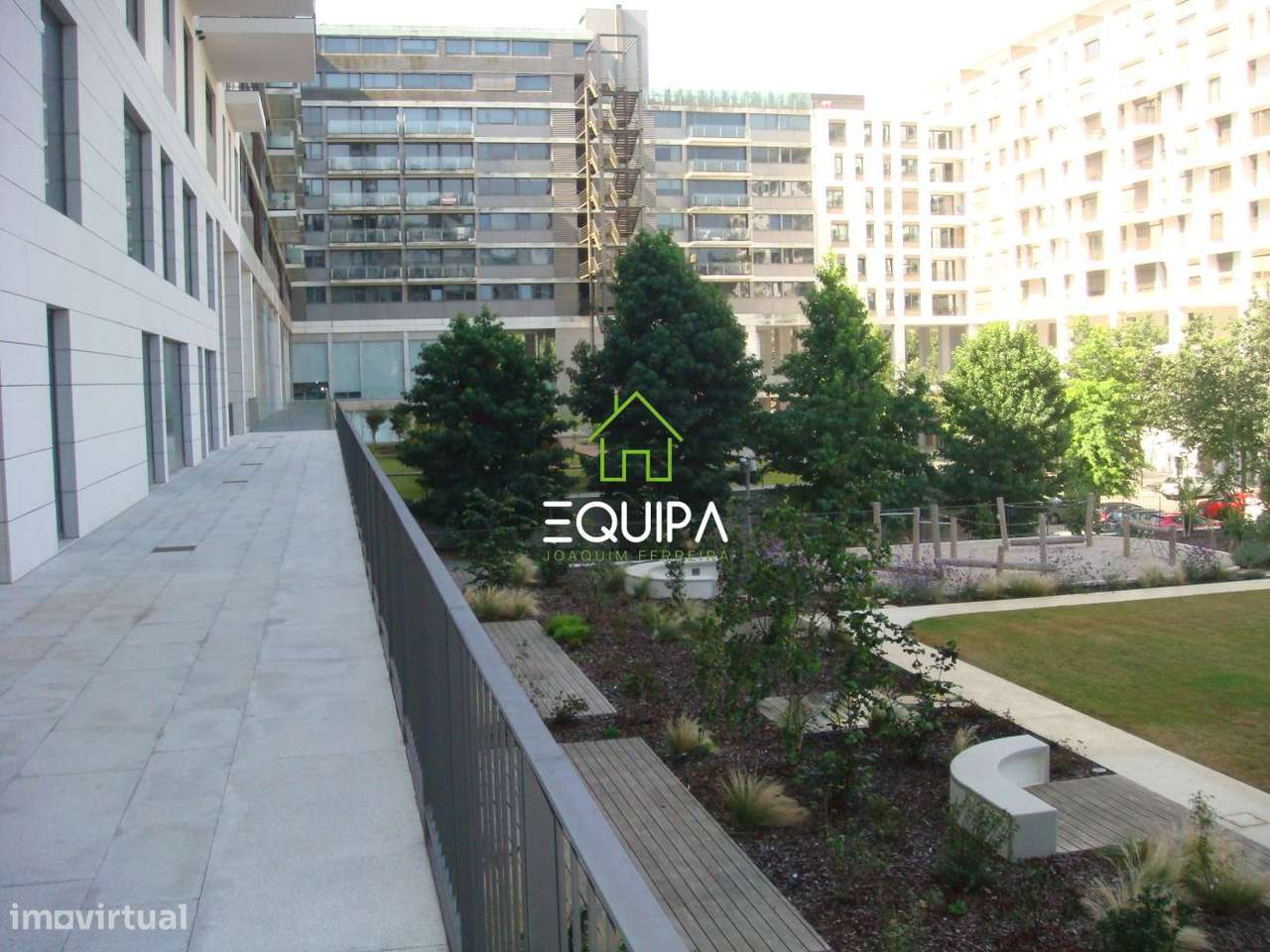 Apart. T-1, novo, no ultimo piso, com terraço e vistas para o Estádi-6