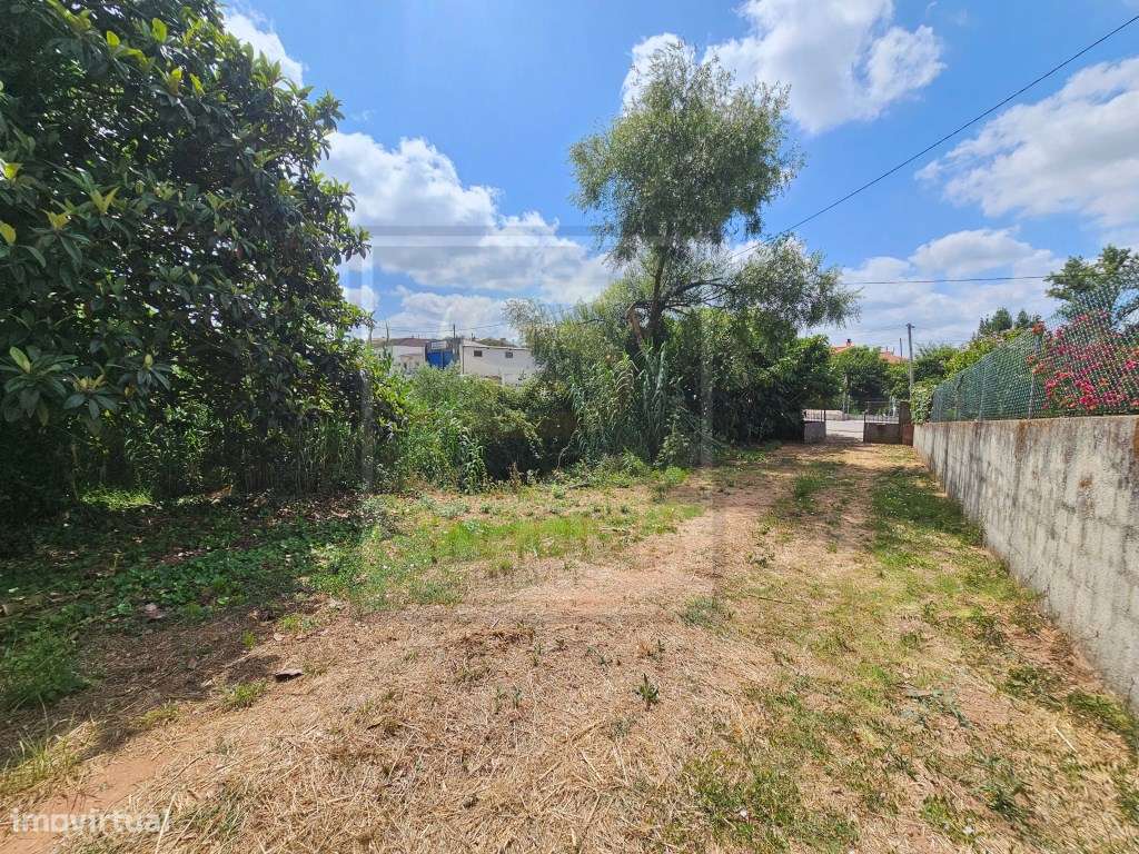 Moradia para Recuperar com Terreno de 1.600 m² na Ventosa, Cadaval-29