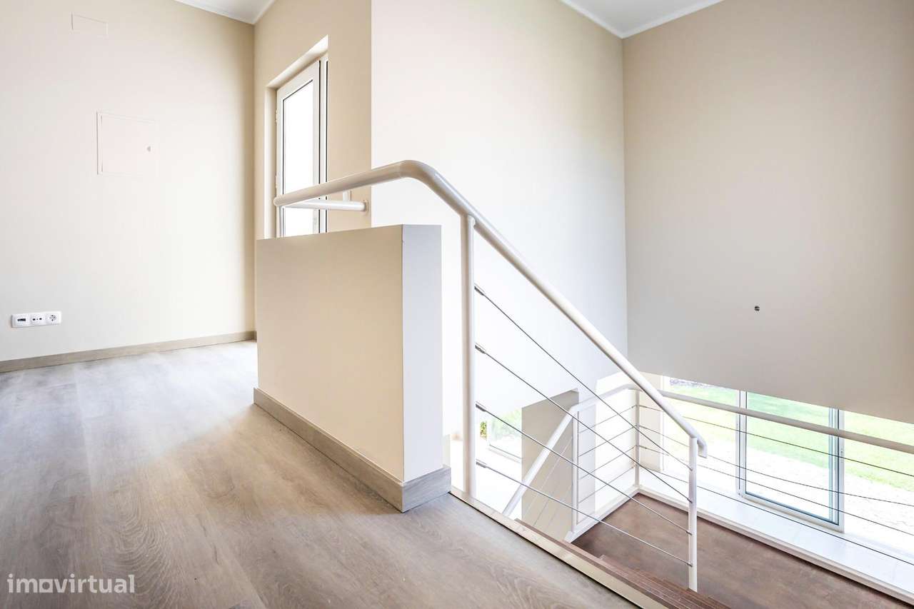 Moradia de Luxo em Condomínio Exclusivo com Piscinas no Carvoeiro-32