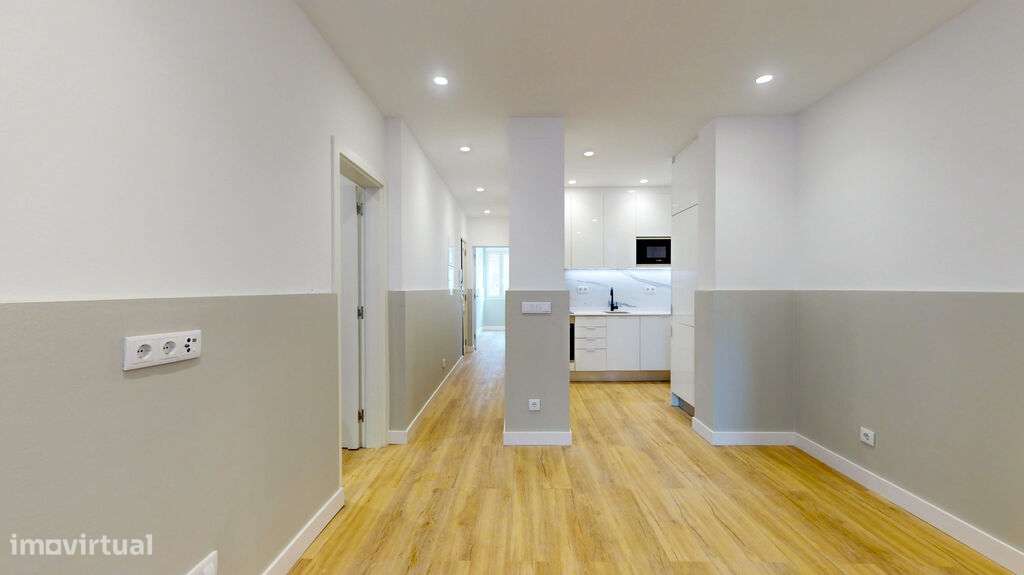 Apartamento T2, RC Alto, com um terraço de 20 m2 , completamente renov - Grande imagem: 3/32