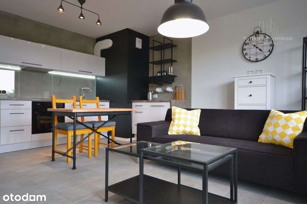 Słoneczne dwupokojowe mieszkanie z balkonem-0