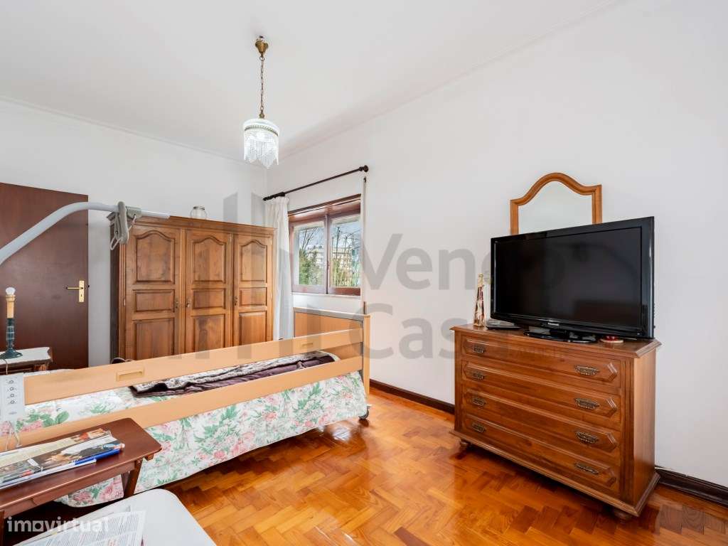 Vende-se T6+1 Braga À Av. Liberdade-25